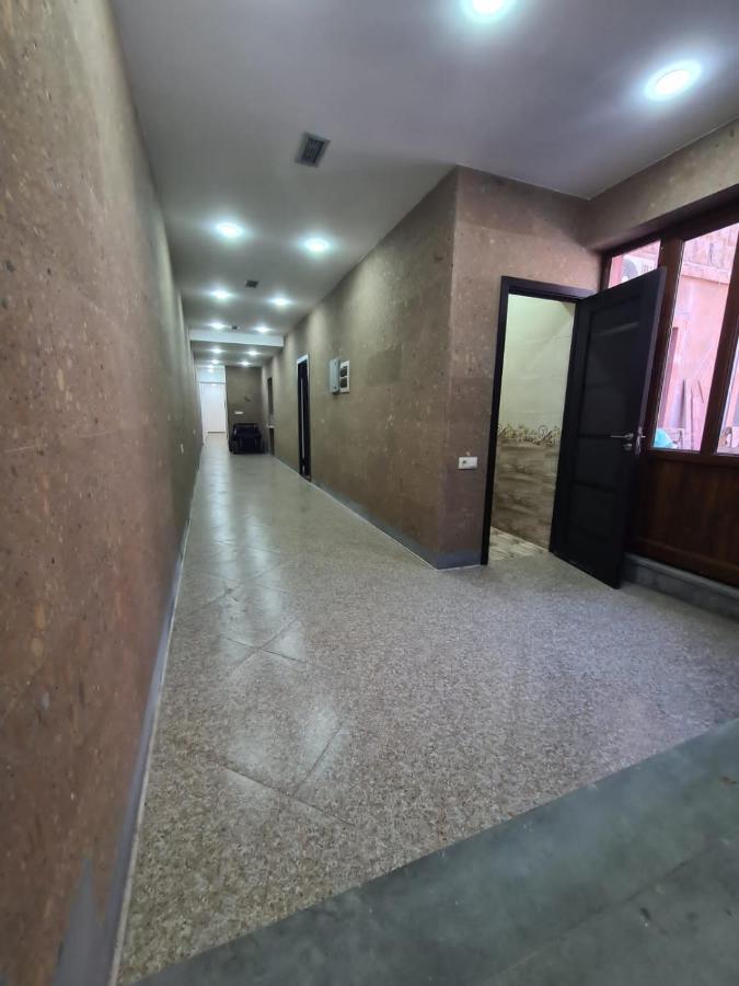 יירבאן Aygestan Apartments מראה חיצוני תמונה