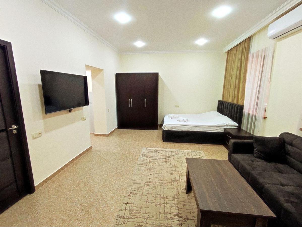 יירבאן Aygestan Apartments מראה חיצוני תמונה