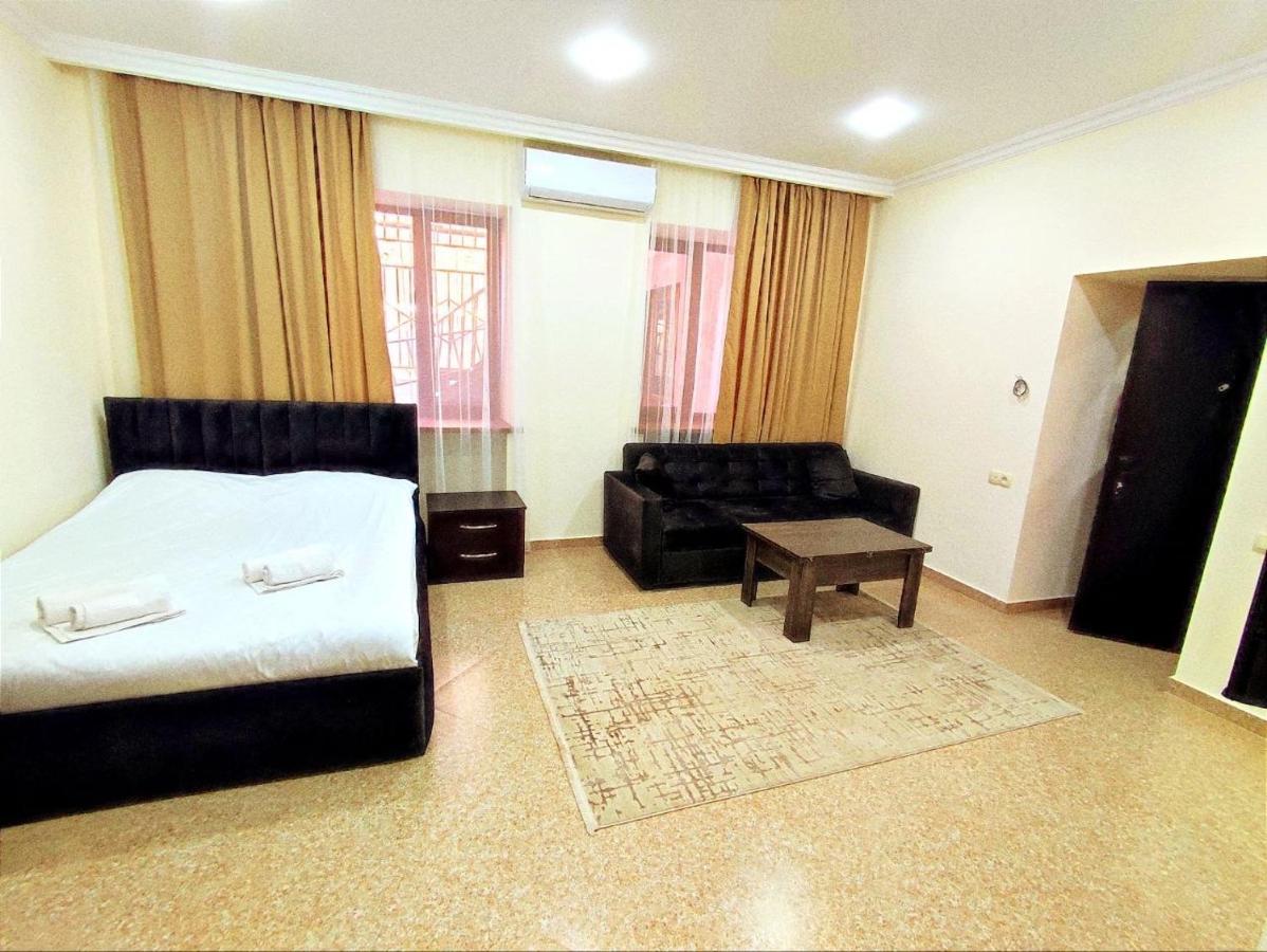 יירבאן Aygestan Apartments מראה חיצוני תמונה
