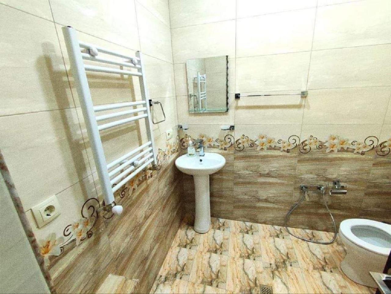 יירבאן Aygestan Apartments מראה חיצוני תמונה